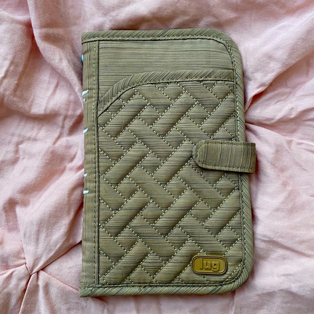 Lug wallet